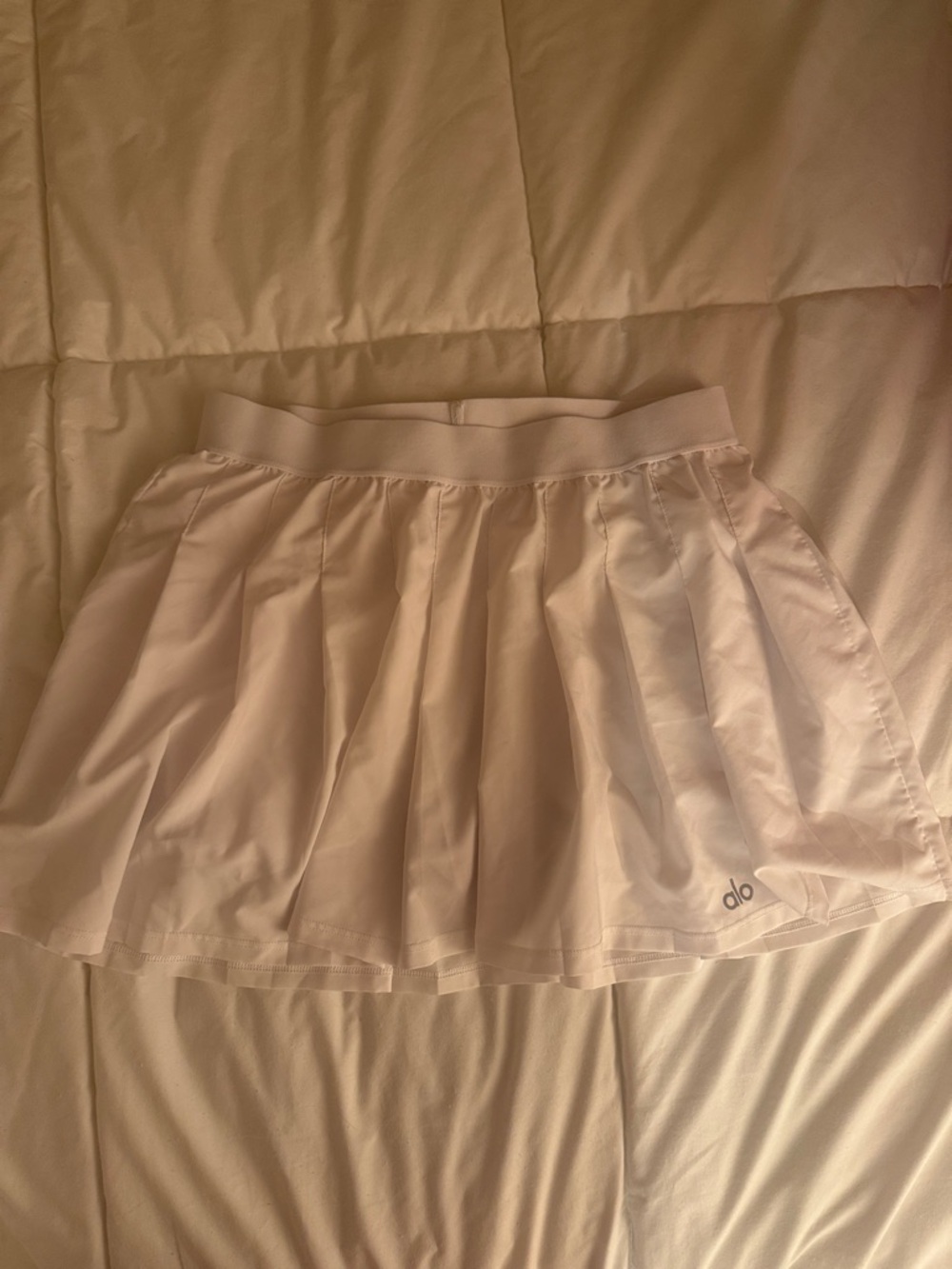 ALO Yoga White Pleated Tennis Skort